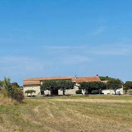 Holiday home Le Mas De Novis Vieux Mas Du Xviiie Siecle