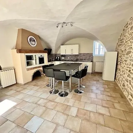 بيت للعطل Le Mas De Novis Vieux Mas Du Xviiie Siecle