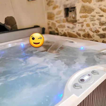 Le Mas De Novis Vieux Mas Du Xviiie Siecle بيت للعطل *